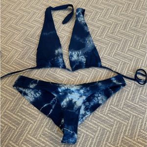 Frankies Bikinis/Sofia Richie Bikini